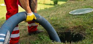 Desentupidora e limpeza de fossas e poços