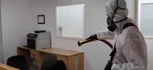 Benefícios da sanitização de ambientes fechados