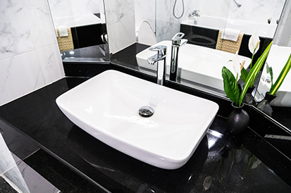 Banheiro com cheiro de esgoto