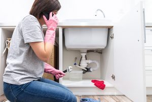 Dicas de como desentupir tanque de lavar roupa