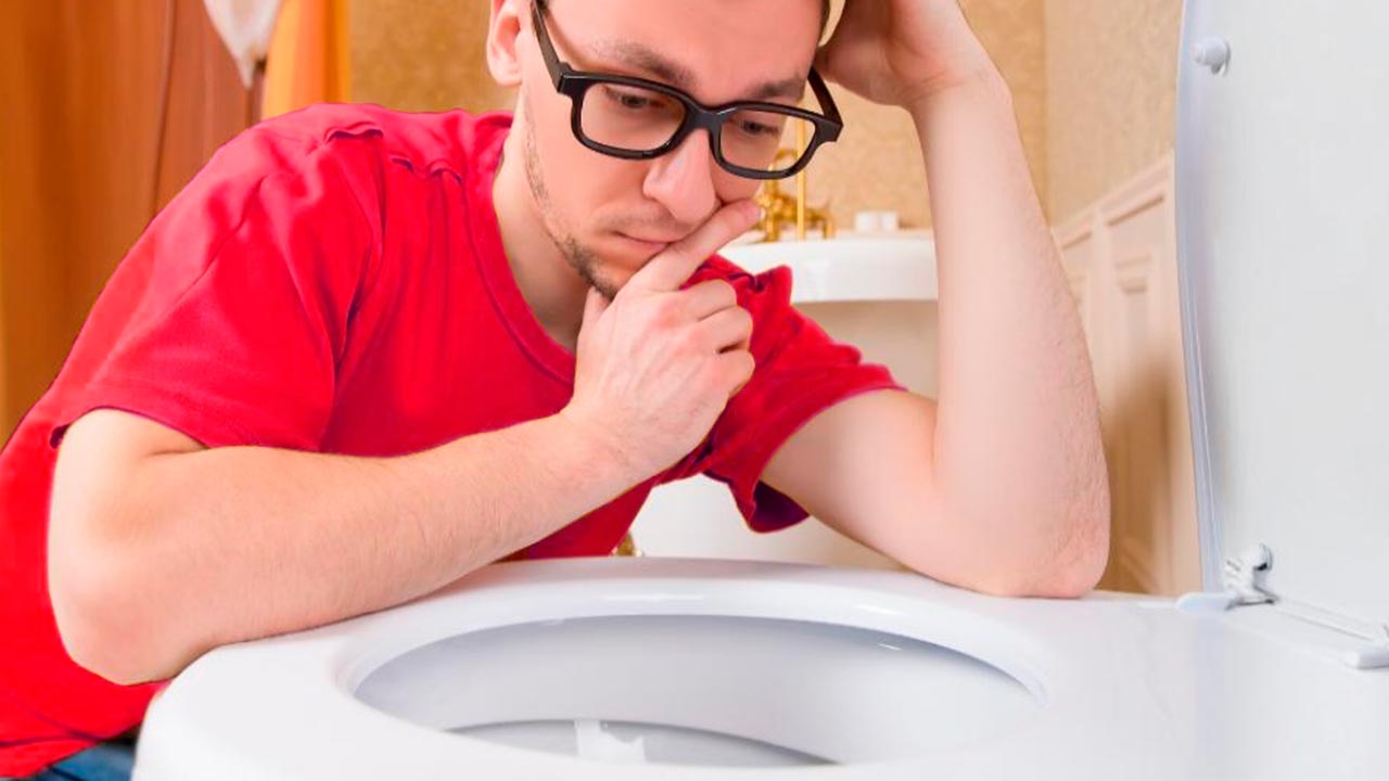 Como usar soda cáustica para desentupir o vaso sanitário?