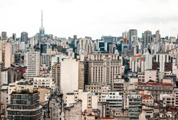Principais causas de entupimento em imóveis antigos no centro de São Paulo