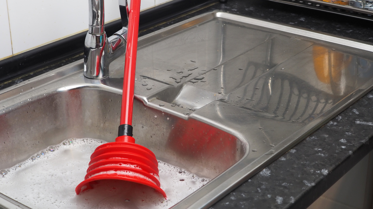 Limpeza de Caixa de Gordura pós-Festas Elimine o Mau Cheiro e Obstruções no ABC, SP e Campinas